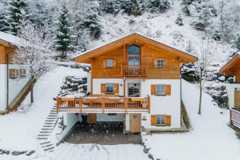 Others 3, Comfortable Alpine Chalet for 12, Zell am See