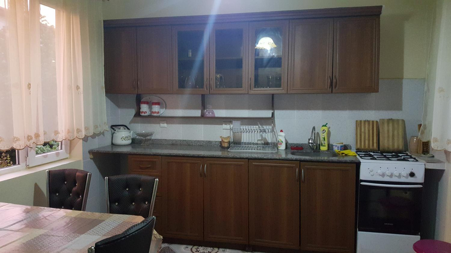 Others 5, U Shoreni, Batumi