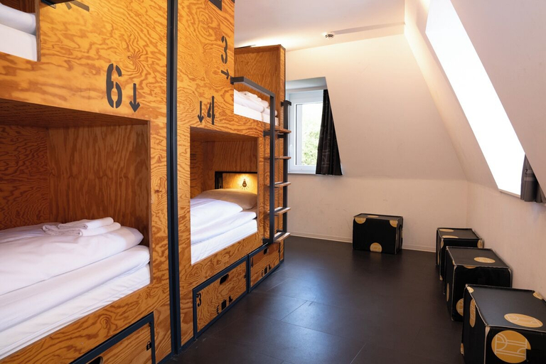 Bedroom 4, Stories by Grimm‘s, Münster