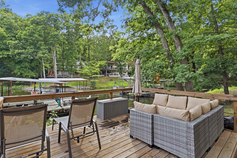 Terrace/patio 4, Lakefront Home 3 Bedroom 2 Bath With Private Dock, Morgan