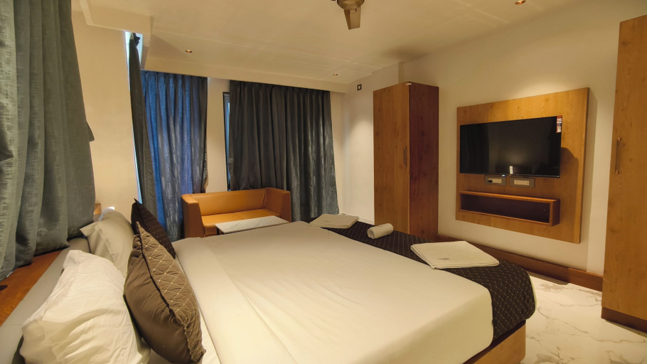 Room 2, Hotel Arya Executive, Pune