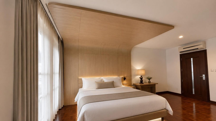 Room 4, LUMA Phrom Phong, Wattana