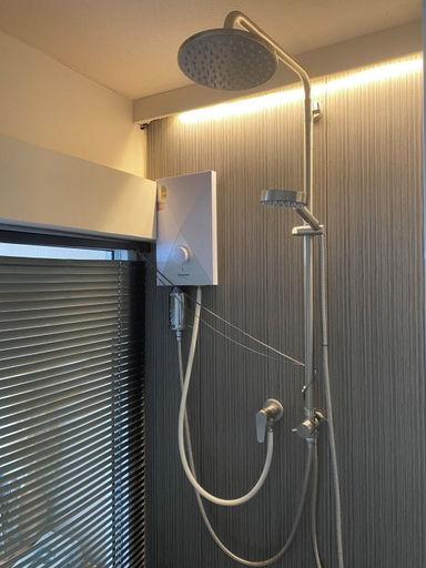 Hand-held showerhead