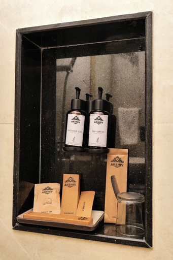 Bathroom amenities