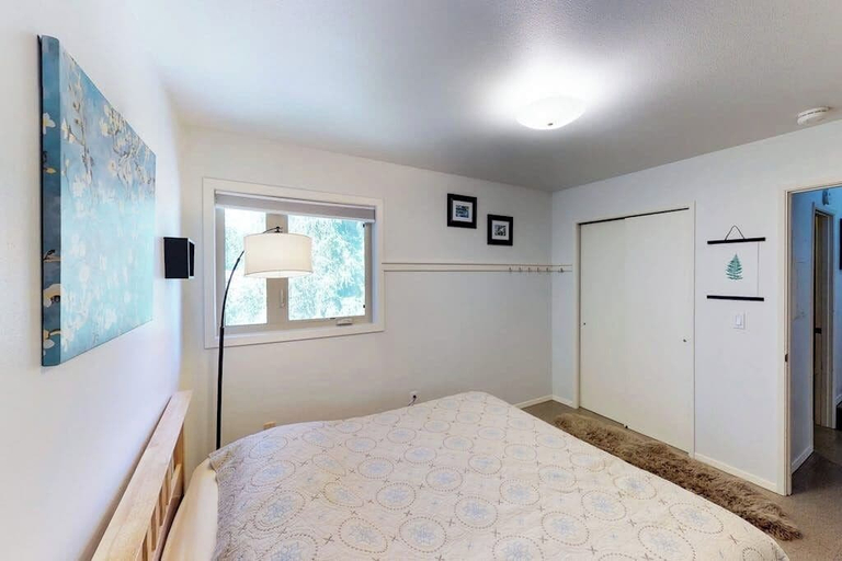 Interior 3, Updated Mountain Condo Minutes From Alyeska, Anchorage