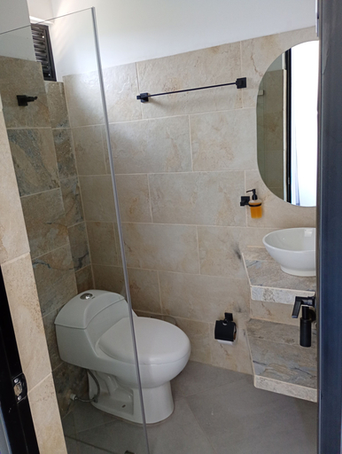 Bathroom 2, BLUE DAYS HOTEL MELGAR, Melgar