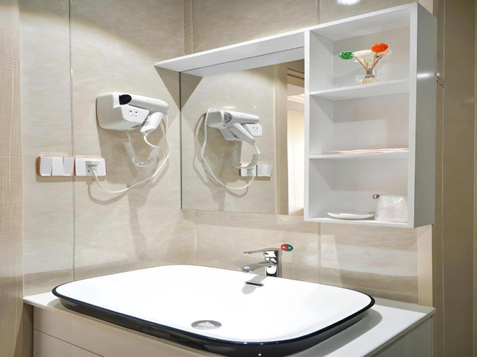 Bathroom 3, Shell Shanghai Baoshan District Songbin Road Subway Station Hotel, Shanghai