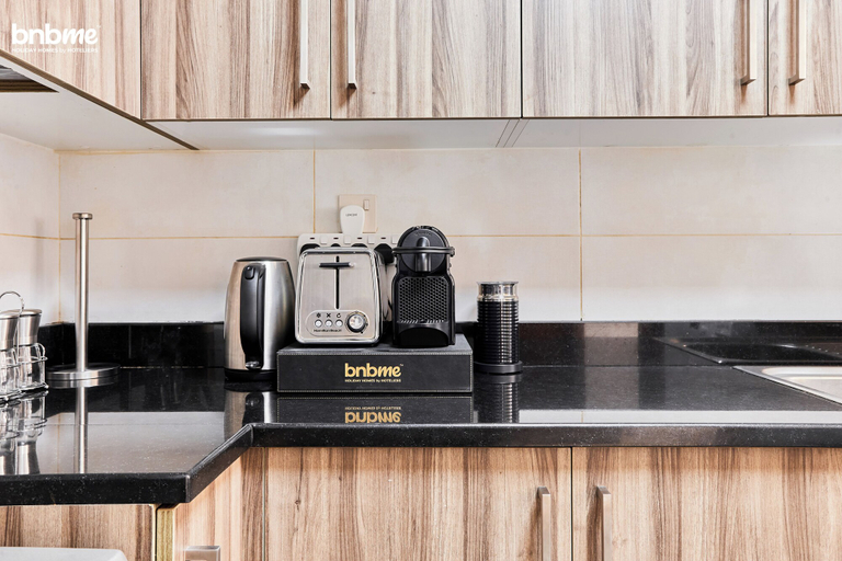 Private kitchen 2, bnbme - Dunya Tower - 1BR, Dubai