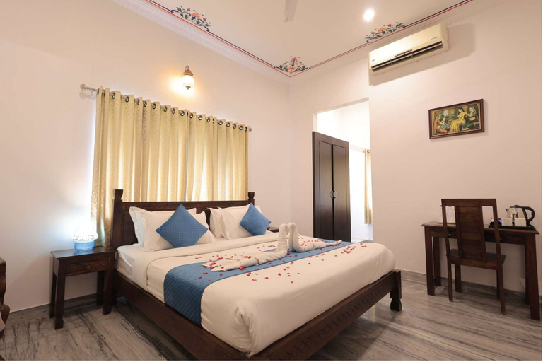 Bedroom 4, Atulya Niwas - Aravali views, Udaipur