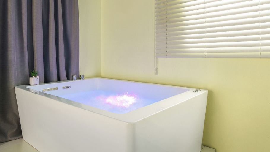 Bathroom 4, Yeongheungdo Sunset Spa Pension, Ongjin