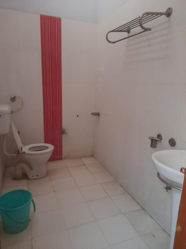 Bathroom 2, Hare Krishna hotel, Tikamgarh