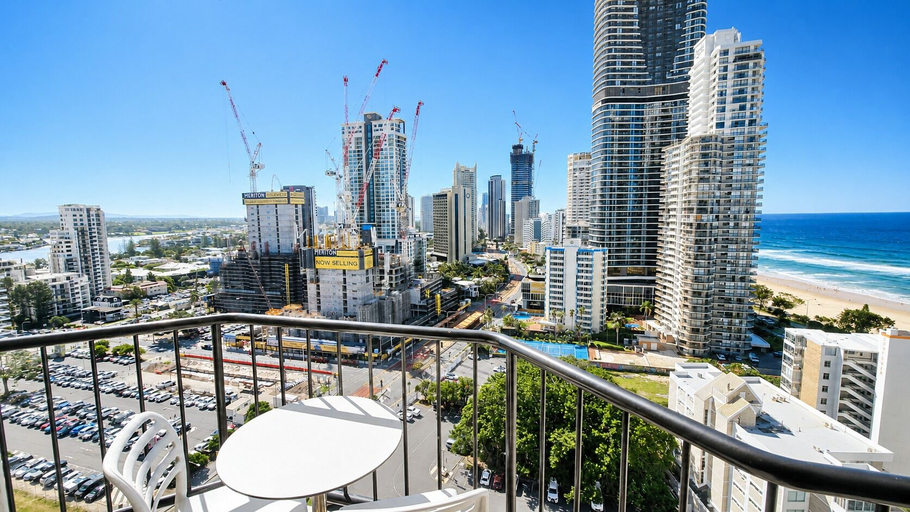 Balcony view 4, Prime Location 2 Double Bed Room Surfers, Gold Coast