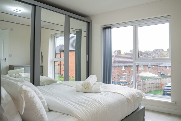 Room 3, 3-bed House - Sleeps 6 - Free Parking - Garden, Sheffield