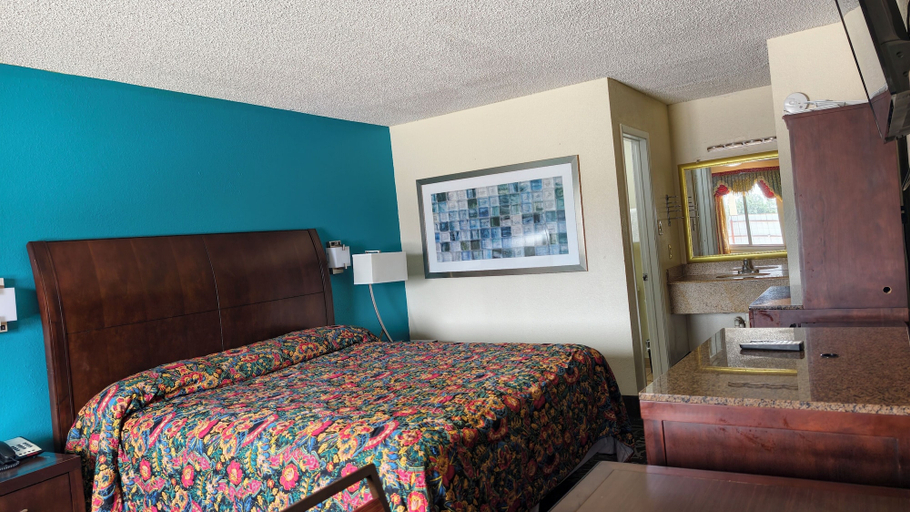 Bedroom 3, Deluxe Inn By Capital O Odessa I-20, Ector