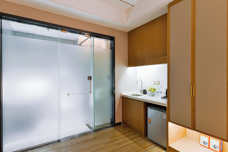 Bathroom 5, Poltton International Apartment, Foshan
