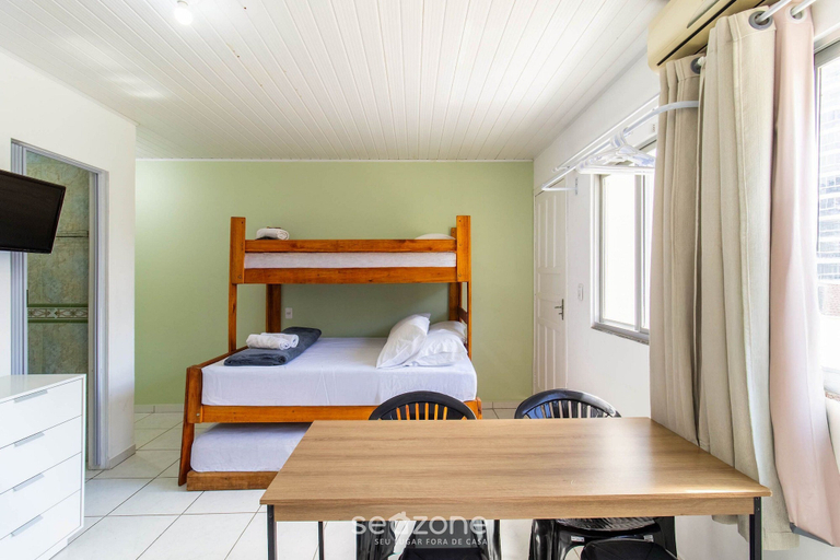 Room 5, Studio in Floripa, Minutes From the Beach Flt0011, Florianopolis