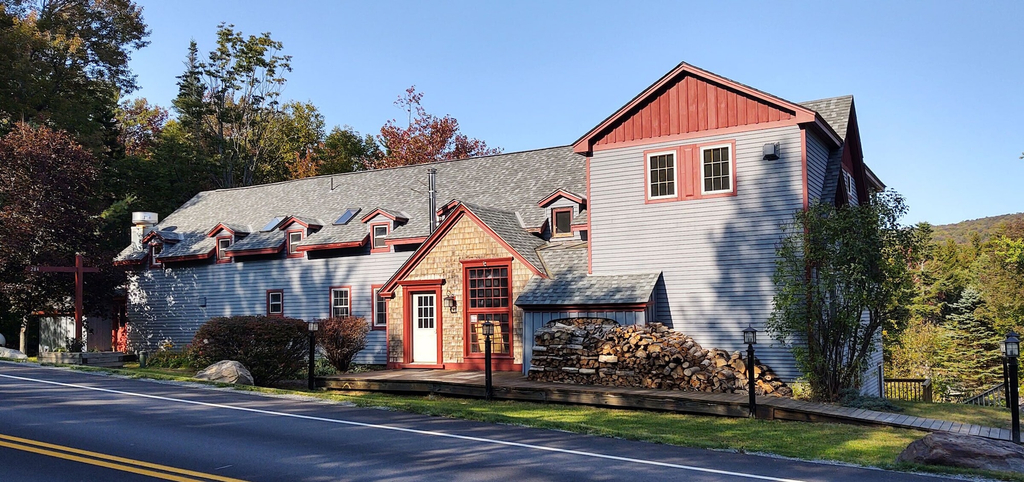 Exterior 4, Doveberry Inn, Windham