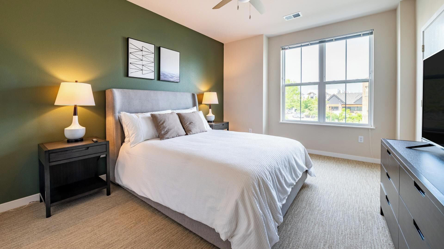 Interior 2, Landing Chic 1bd, Courtyard, Gym, Bexar