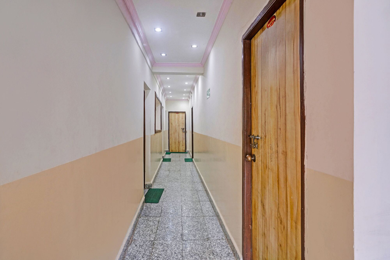 Lobby 3, Fabhotel Manvin'S Inn, North Goa