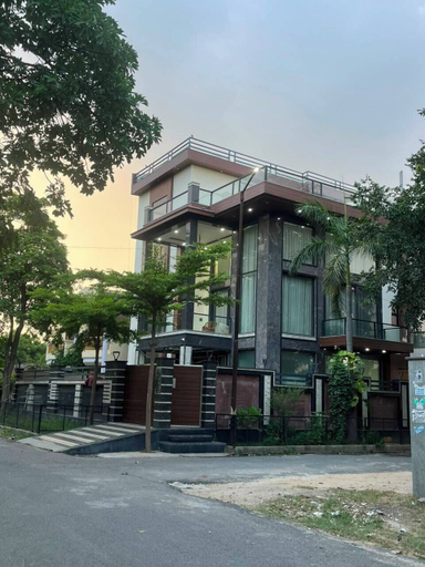Primary image