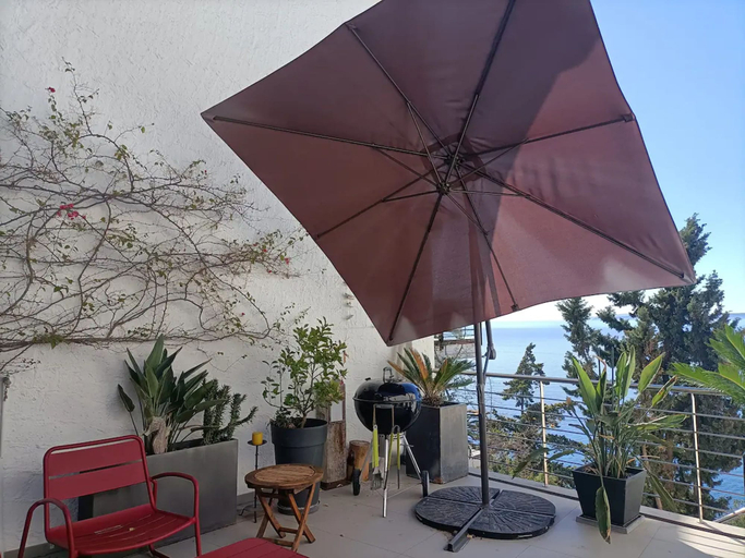 Room 5, Joan Margarit 24 With 4 Bedrooms and 3 Bathrooms, Girona