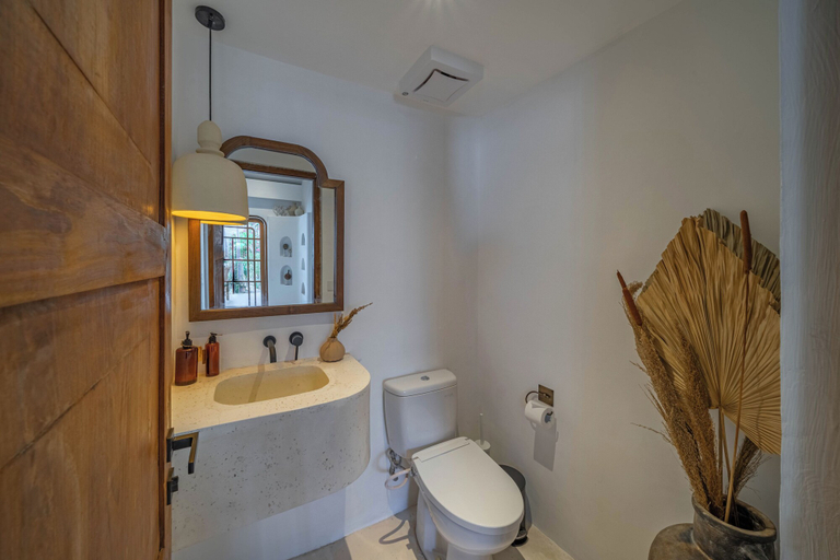 Bathroom 2, Villa Philou, Badung