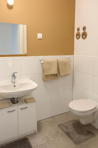 Bathroom 4, Ok Apartments, Pforzheim
