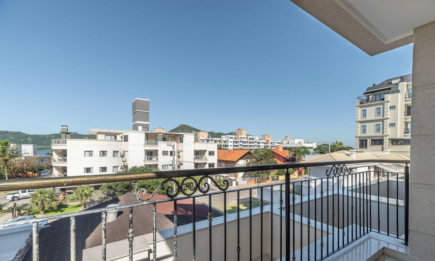 Property grounds, 2BR Apt by Beach + BBQ Bombinhas Uml0103, Bombinhas