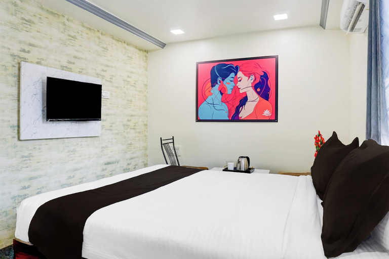 Room 4, Super Collection O Katraj Near KK Market, Pune