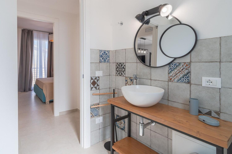 Bathroom 2, Boutique Apartment Sea Family, Syracuse