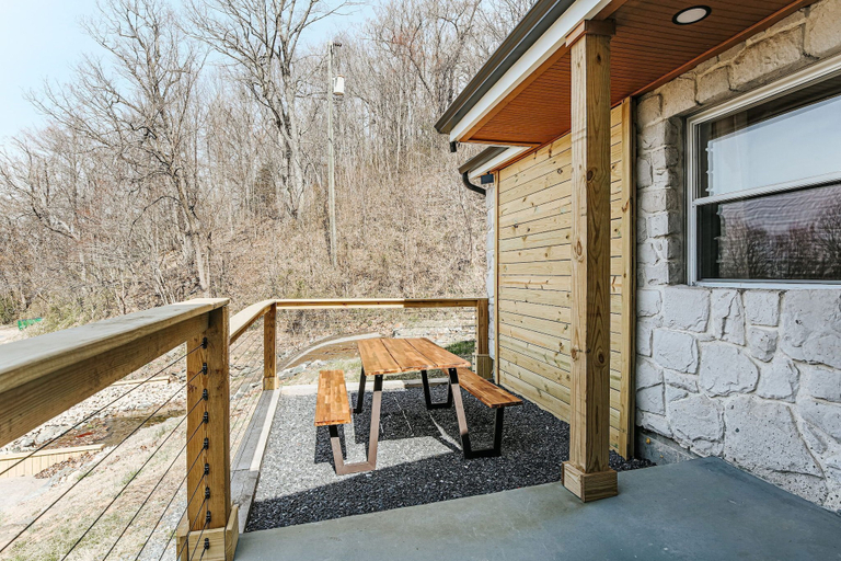 Exterior & Views, Grey Pine Lodge, Augusta