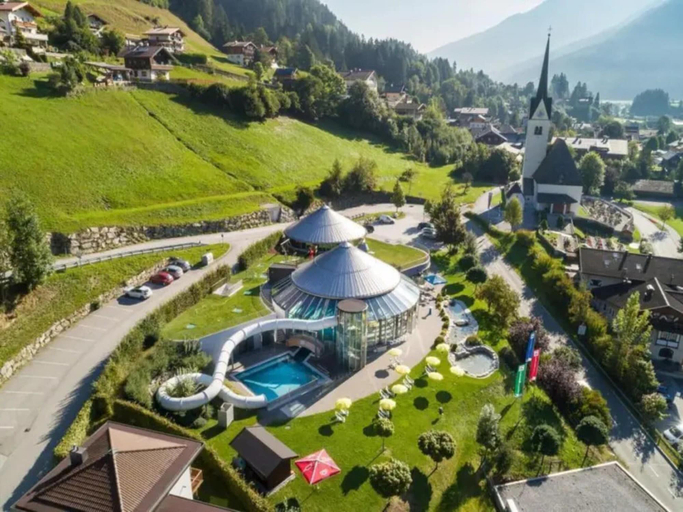 Others 5, Austrian Mountain Chalet Retreat, Zell am See