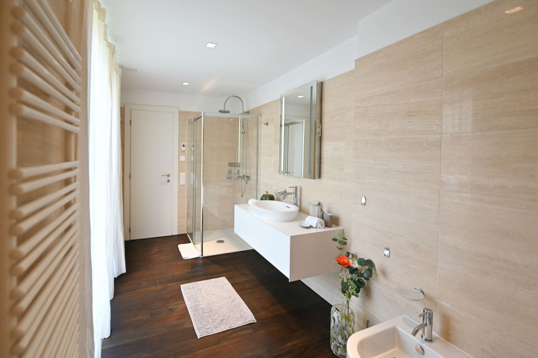 Bathroom 5, Luxury Corba Lake View Apartment With Terrace, Lugano