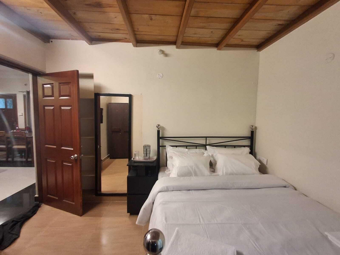 Room 2, Littlewood Cottage, The Nilgiris