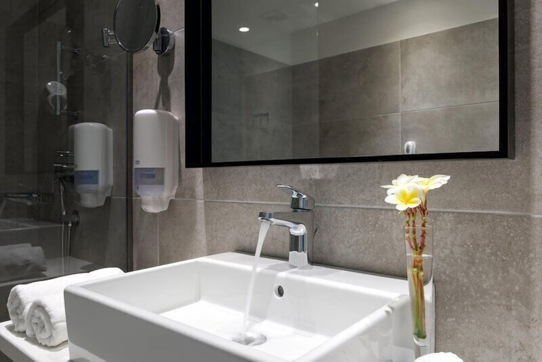 Bathroom 4, Sun Beach Resort, South Aegean