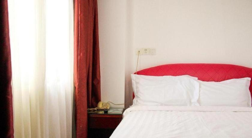 Bedroom 2, Shun Ping Da Hotel, Shenzhen