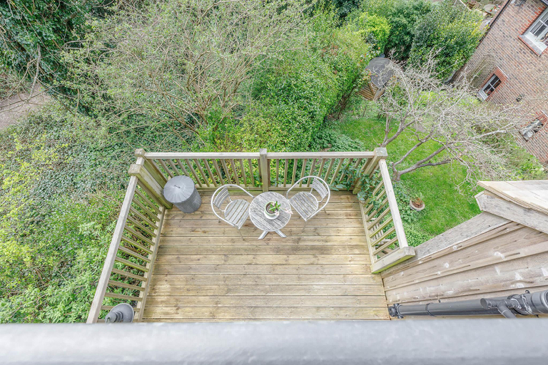 3, Host & Stay | Tree House, East Sussex