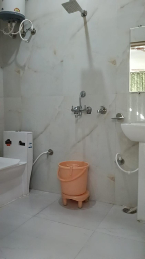 Bathroom 2, Hotel Pole Star Inn, Uttarkashi