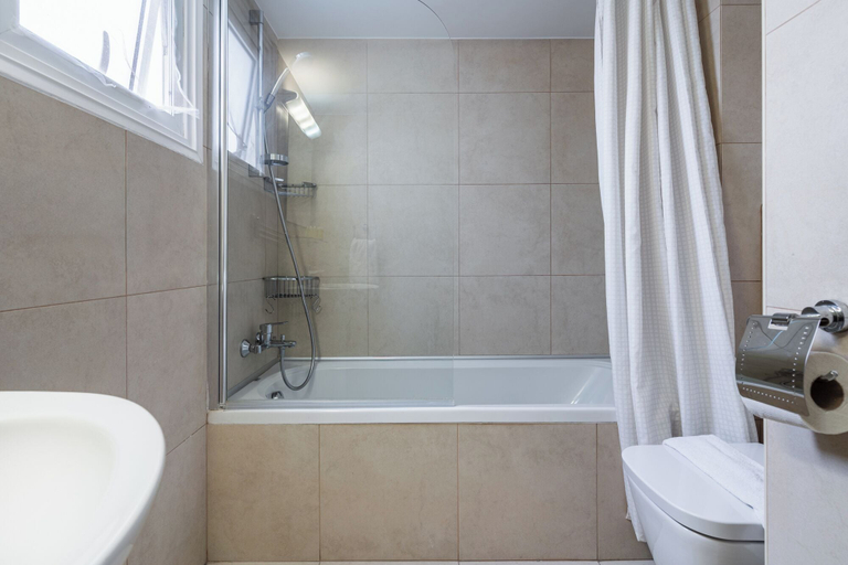 Bathroom 2, Limassol Seafront Family Suite