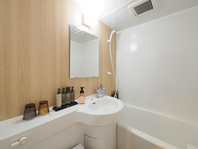 Bathroom 4, Sky Heart Hotel Hakata, Fukuoka