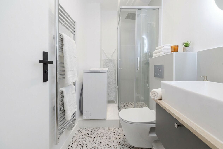 Bathroom 4, PoeticStay - Montmartre - Dunkerque, Paris