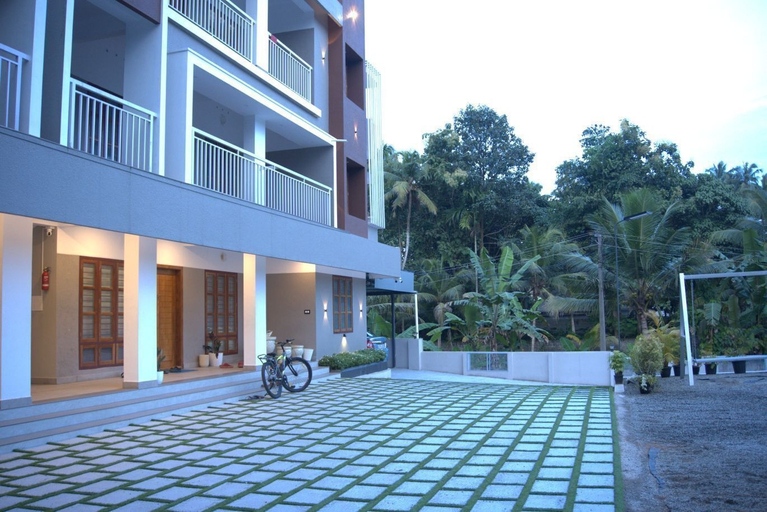 Exterior 2, Pop Tavern Nakshatra Apartments, Thiruvananthapuram