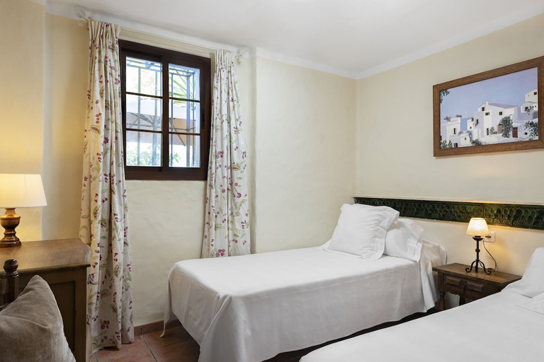 Bedroom 2, APARTAMENTOS CORTIJO FONTANILLA, Cádiz