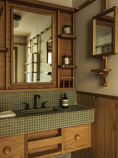Bathroom, Herons Lodge, Monterey