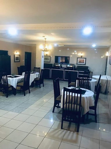 Food & Drinks 4, Dees Hotels, Apartments and Suites, Mushin