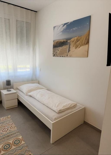 Room 5, Ok Apartments, Pforzheim