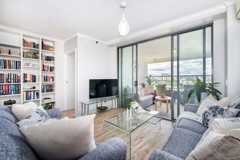 Interior 5, Spectacular! 2bed, 1bath, 1car, Views ~ CBD, Brisbane