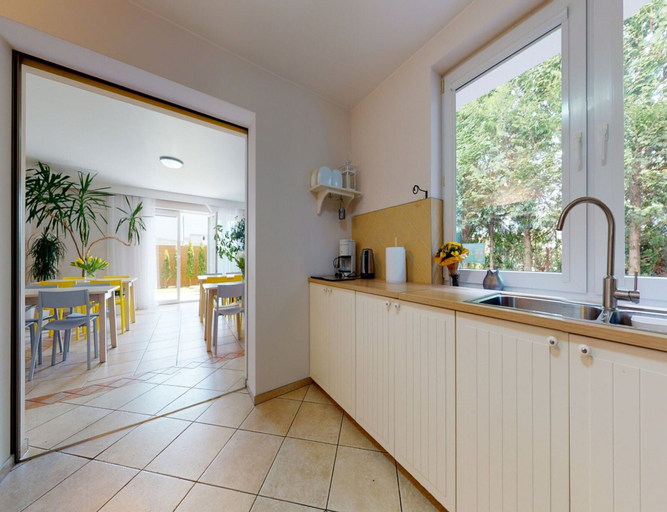 Private kitchen 4, Holiday Home in Miedzywodzie Near Sandy Beach, Kamień