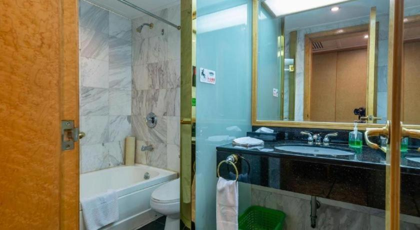 Bathroom 4, Golden Lustre Hotel, Shenzhen