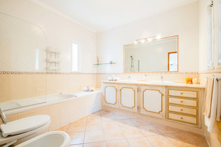 Bathroom 3, Villa Los Angeles, Loulé